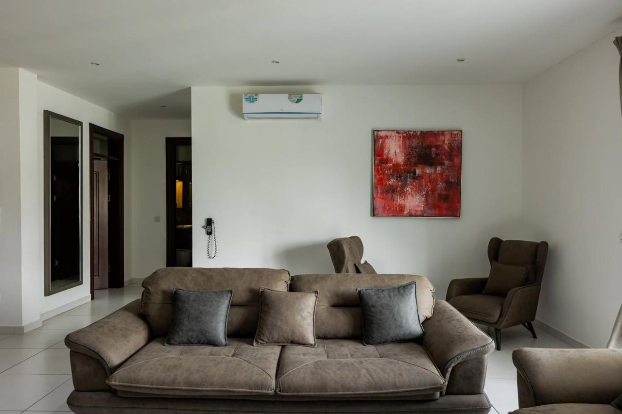 Accra Fine Suites - Henrietta'S Residences エクステリア 写真