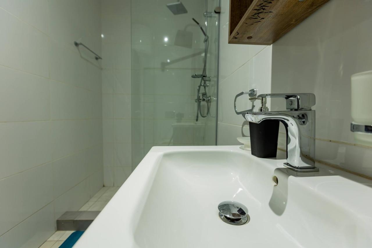 Accra Fine Suites - Henrietta'S Residences エクステリア 写真